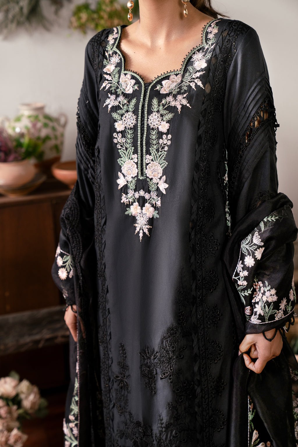3 PIECE EMBROIDERED LAWN - SAFIA (Luxury Lawn) - NEW NAMAL PRET