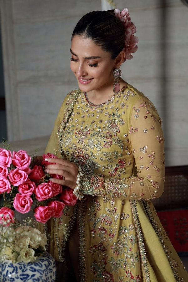 Ayeza - Namal Pret