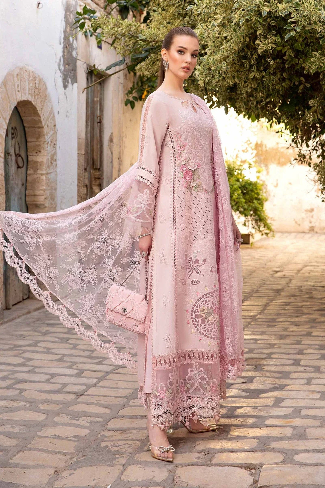 D - 2411 - A - NEW NAMAL PRET