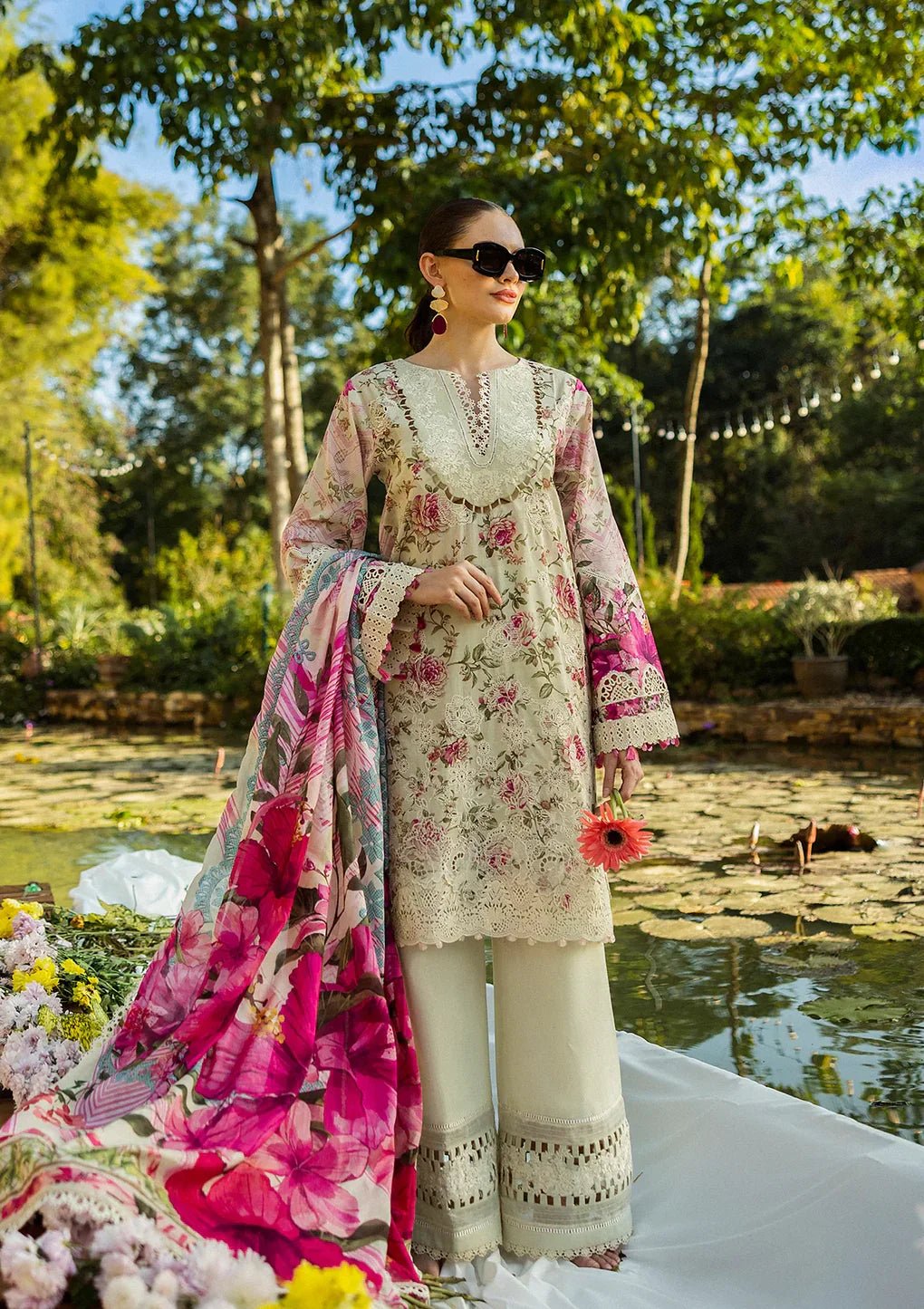ELK - 06B ROSES & WHITES - NEW NAMAL PRET