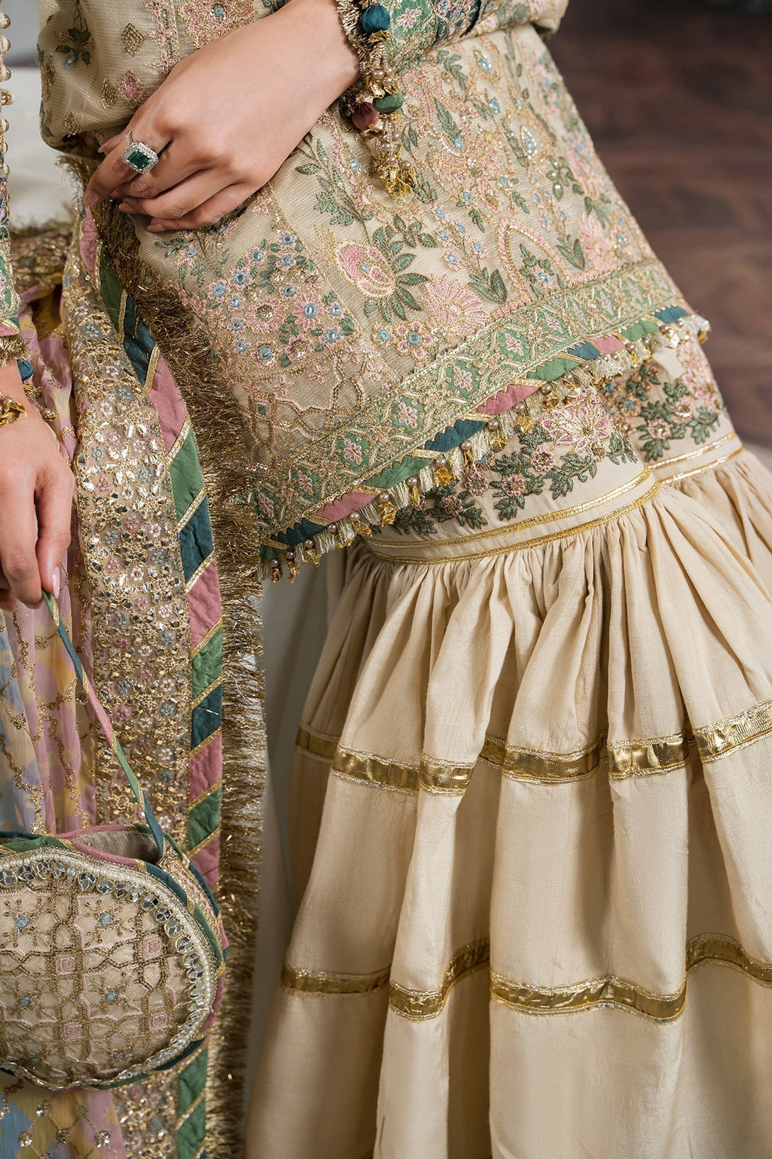 EMBROIDERED MASURI CH12 - 04 - NEW NAMAL PRET