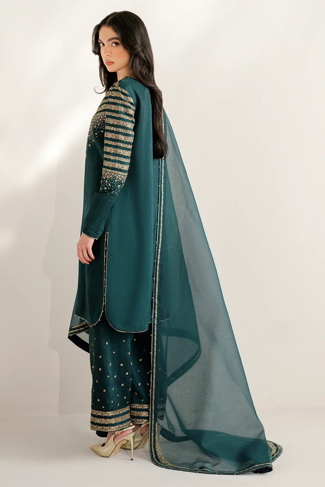 Embroidered Raw Silk UR - 7056 - NEW NAMAL PRET