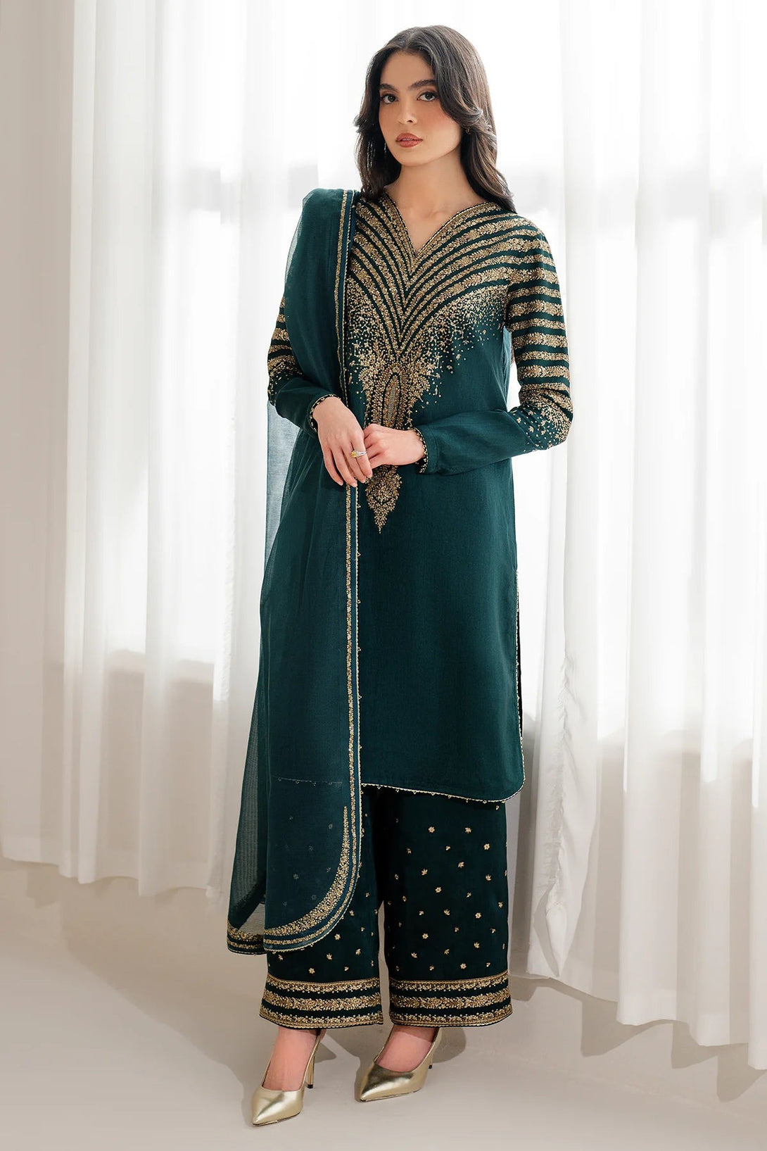 Embroidered Raw Silk UR - 7056 - NEW NAMAL PRET