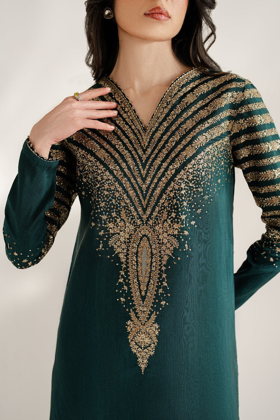 Embroidered Raw Silk UR - 7056 - NEW NAMAL PRET