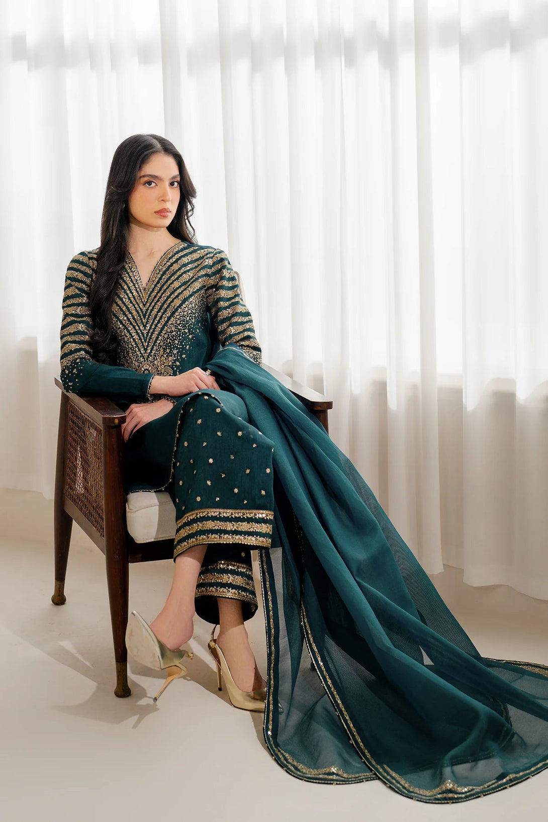 Embroidered Raw Silk UR - 7056 - NEW NAMAL PRET