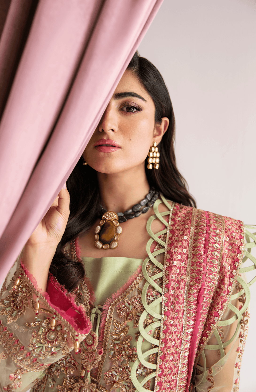 ESRA - NEW NAMAL PRET