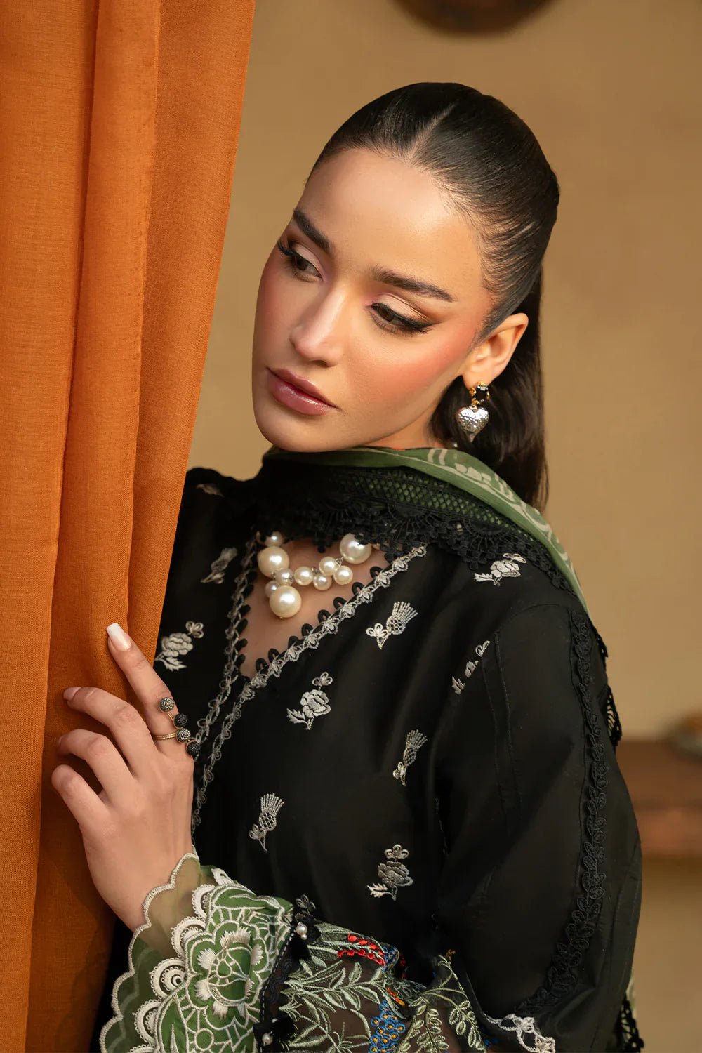 MARY - SRL25 - 07 - NEW NAMAL PRET