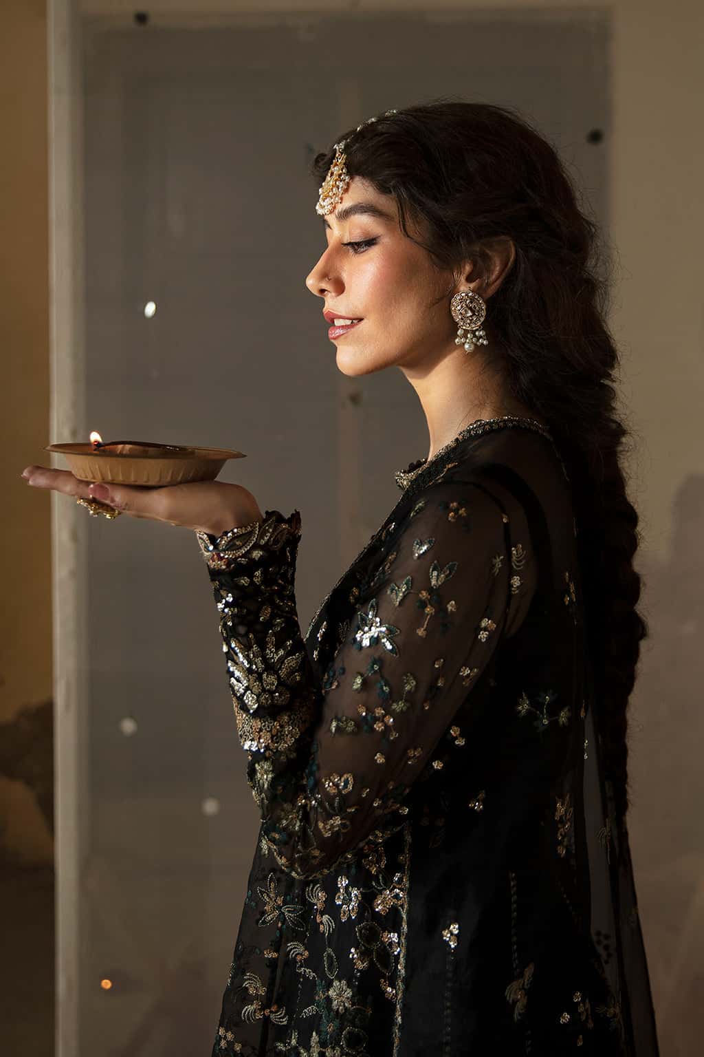 Meera - NEW NAMAL PRET