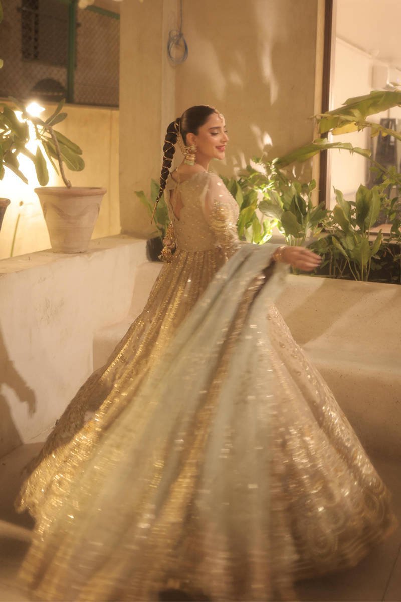 Saboor Aly in Shabnami - NEW NAMAL PRET