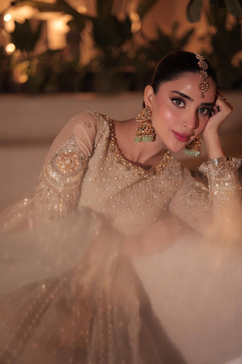 Saboor Aly in Shabnami - NEW NAMAL PRET