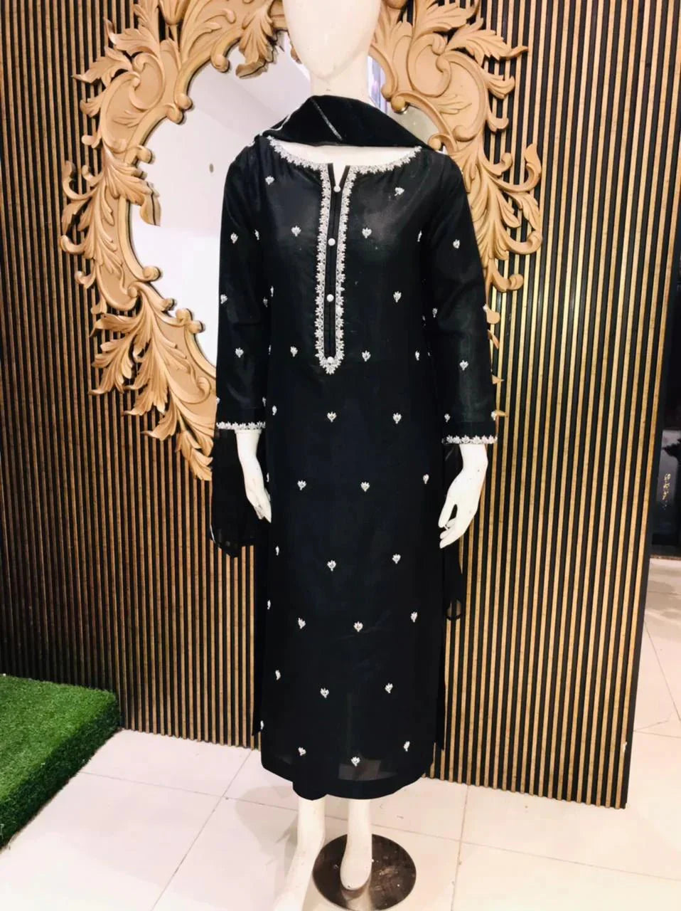 Zaib Dress with Hand made work & Trouser, organza Duppta - NEW NAMAL PRET