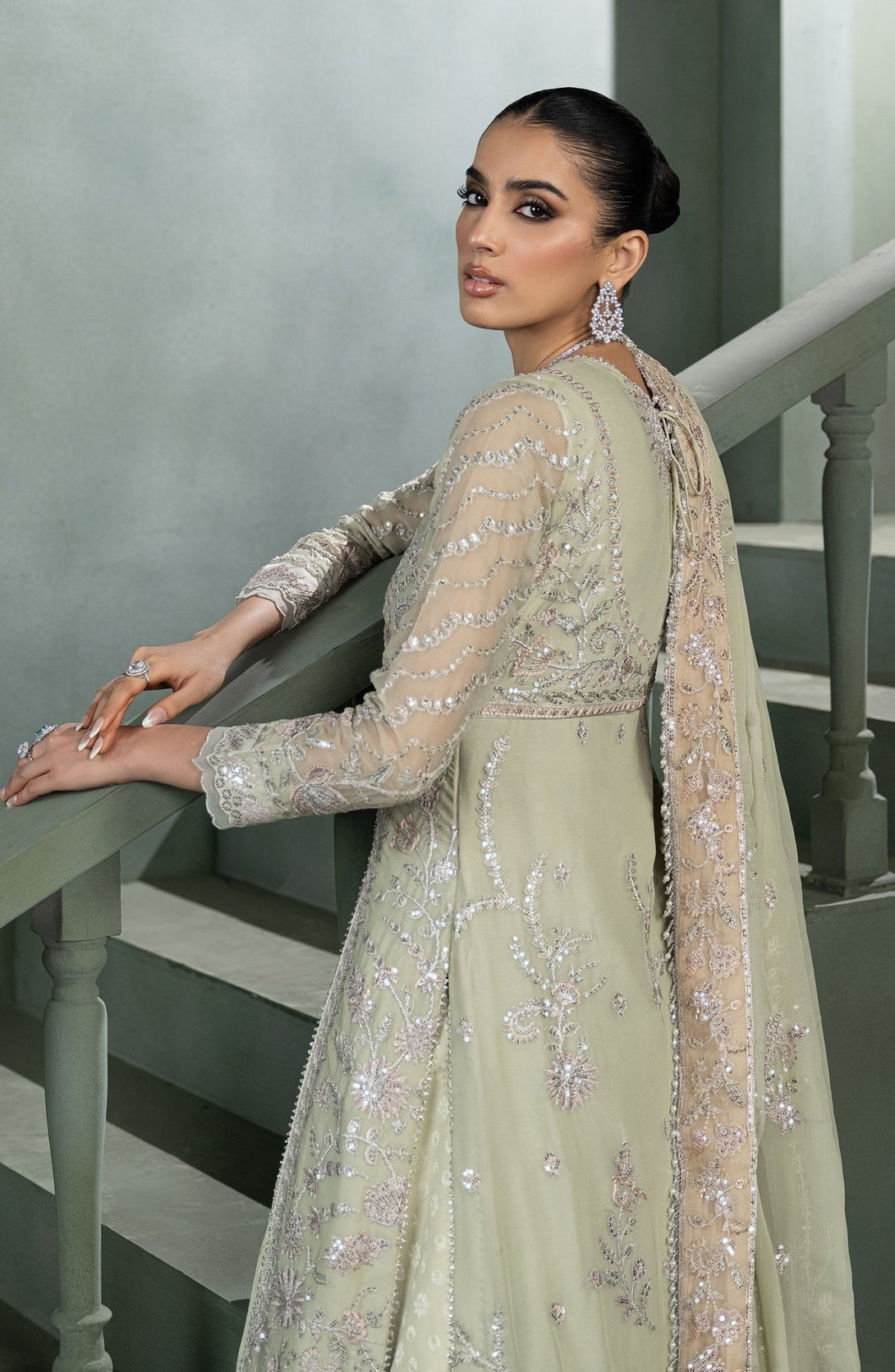 ZHF 05 INARA - NEW NAMAL PRET