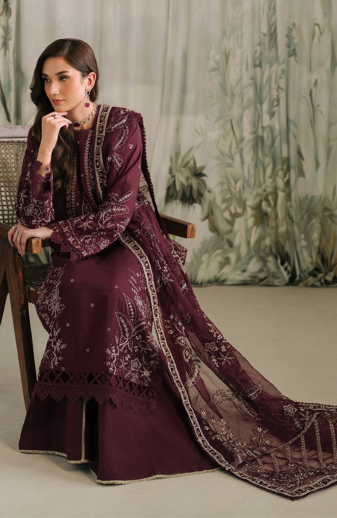 ZRF - RW - 04 LIANA - NEW NAMAL PRET